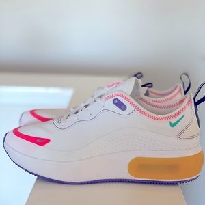 WMNS Nike Air Max Dia